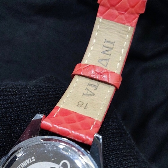 Invicta Butterfly Dial Women's Watch
Like new condition - Picture 5 of 6